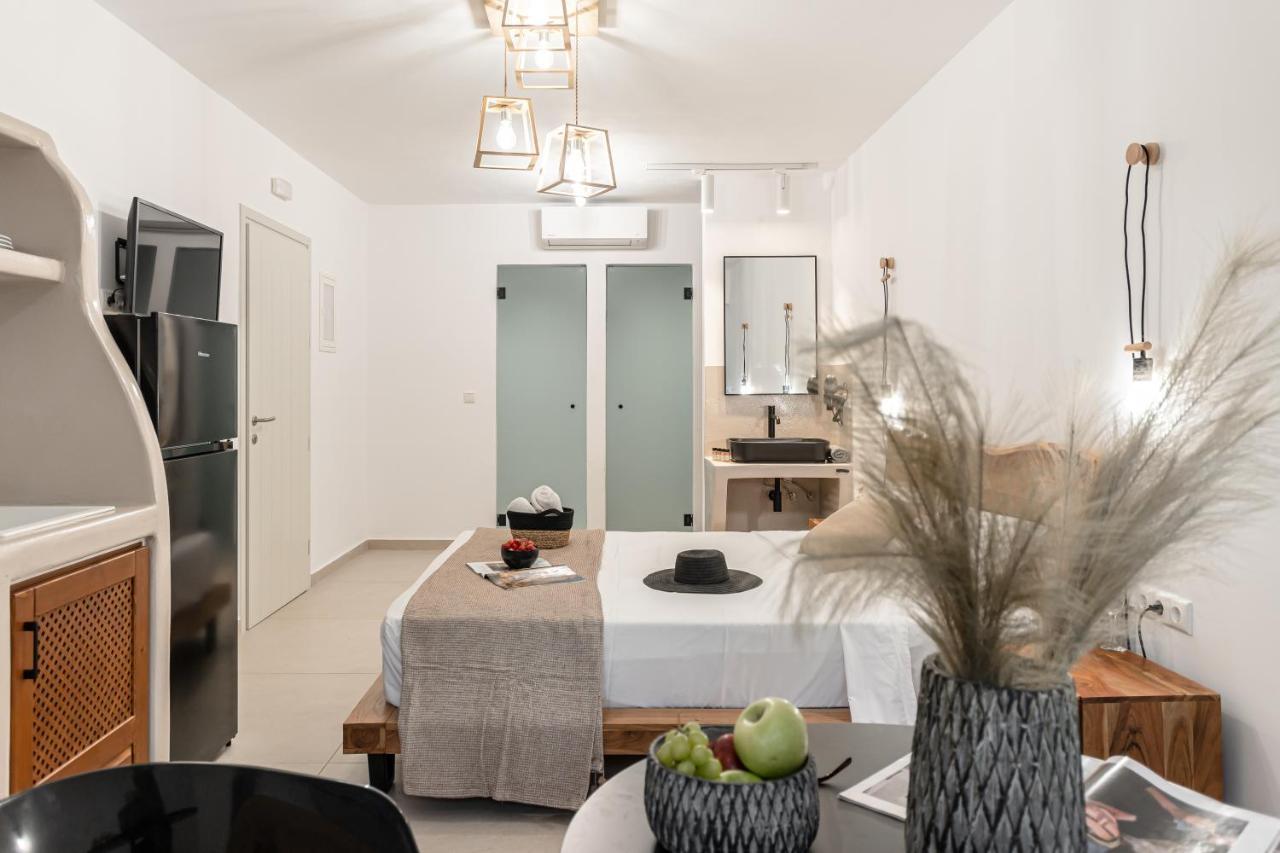 Heavenly Suites & Studios Naxos City Exterior photo