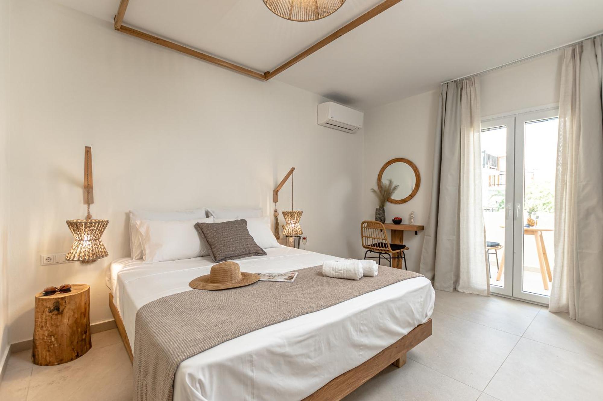 Heavenly Suites & Studios Naxos City Exterior photo