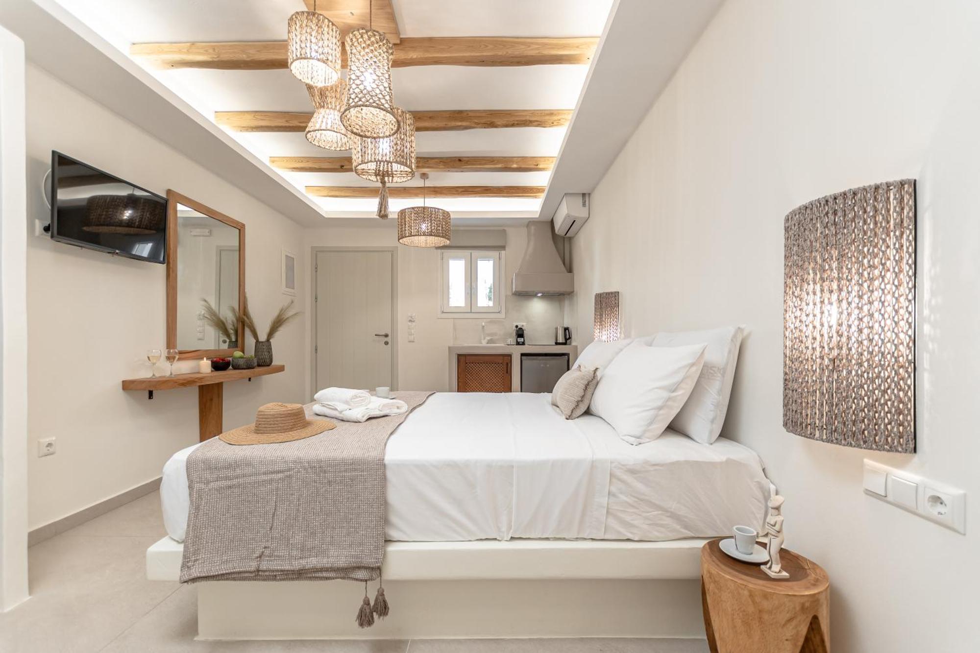 Heavenly Suites & Studios Naxos City Exterior photo